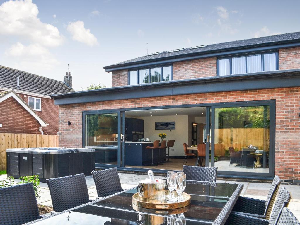 Linden Manor, Sewerby