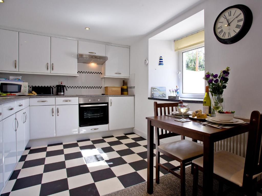 Devon Villa Garden Apartment - photo 3