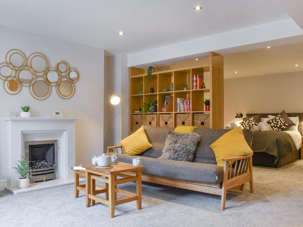 Uk41641 - Cleveland Studio, Whitby