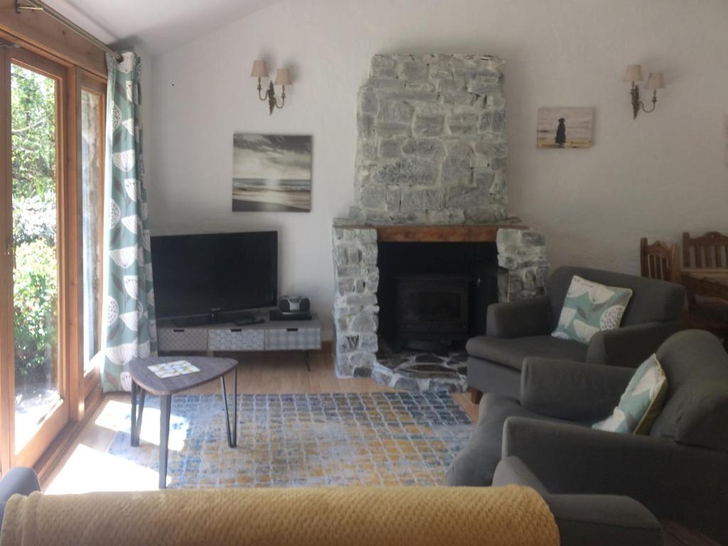 Oaktree Cottage - photo 2
