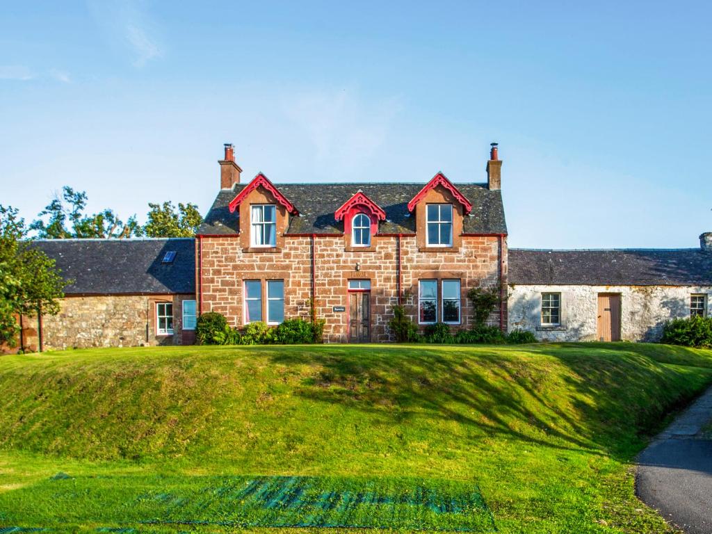 Burncliff, Blackwaterfoot