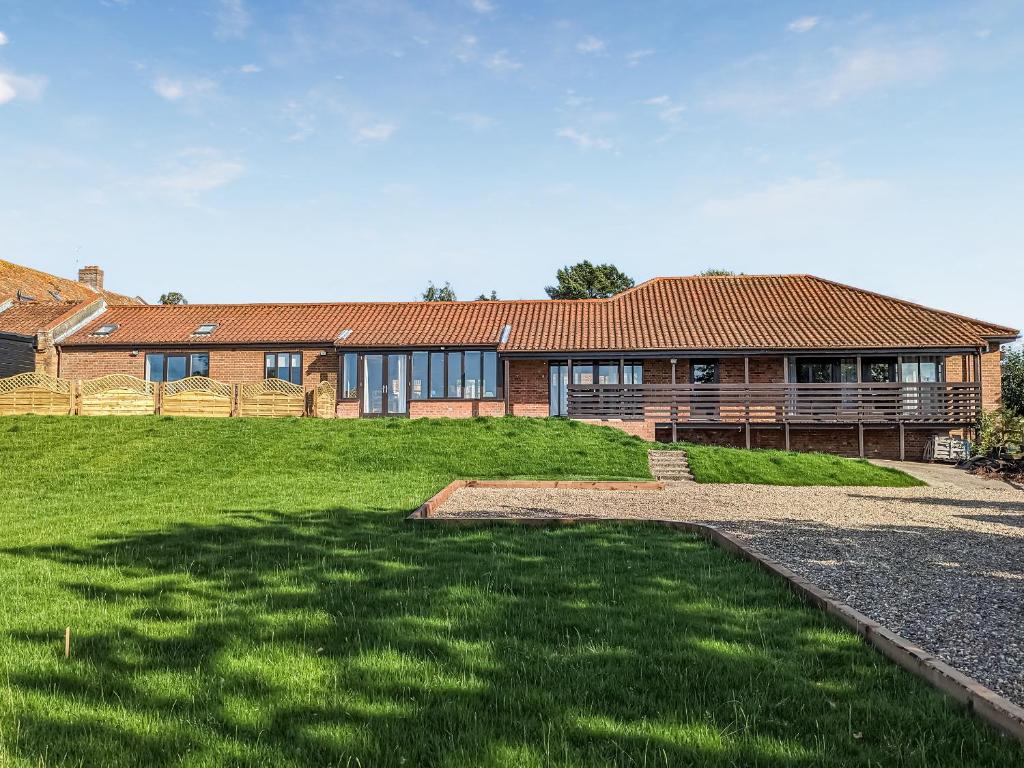 Hogbert's Hideaway, Carlton Colville