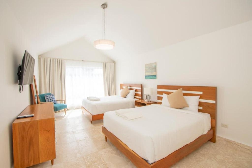 Modern 2BR Caribbean Apt -Pool & Beach Access, Puerto Plata