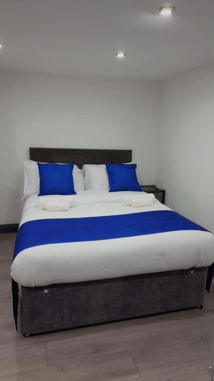 Leeds Bextley, Central Station