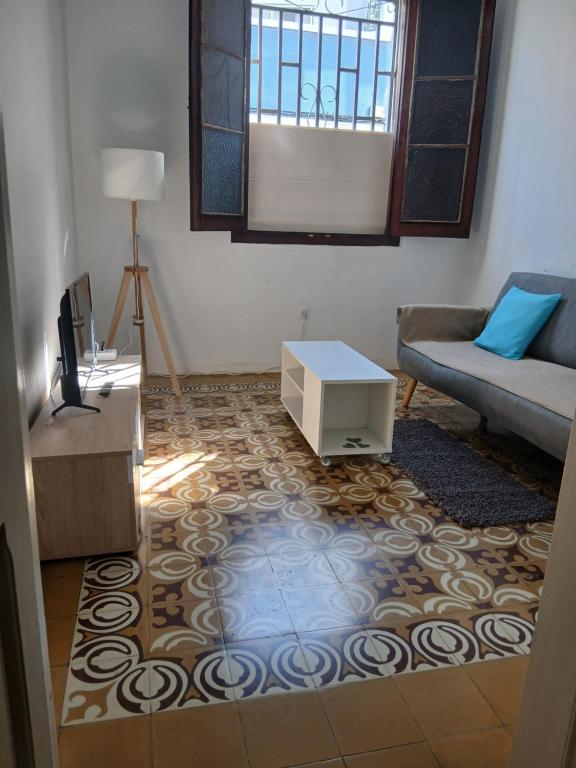 Street House - 1