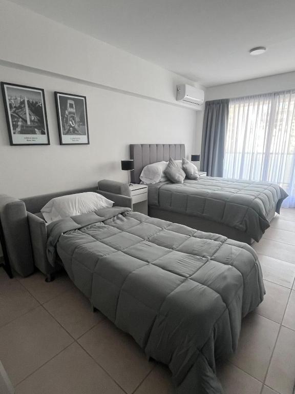 Spot Studios 703 - 5