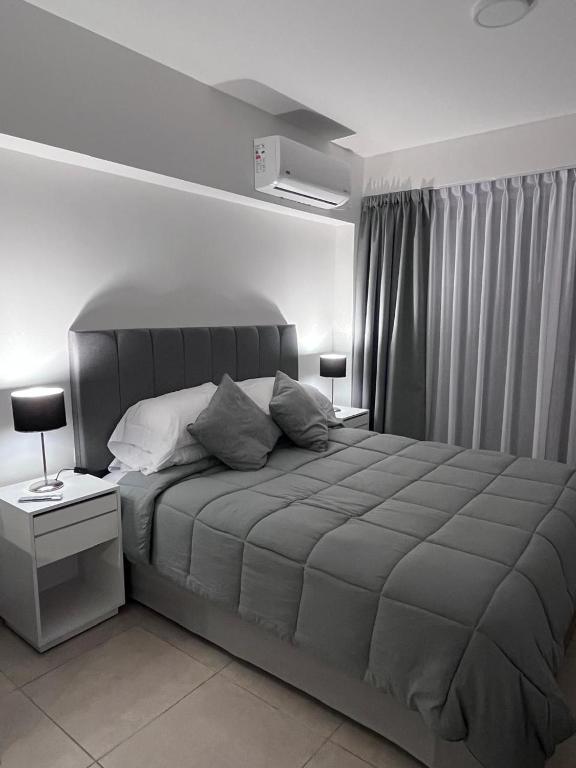 Spot Studios 703 - 1