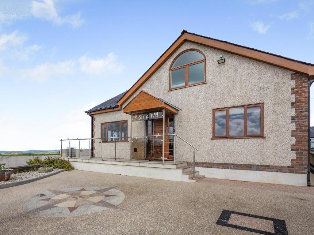 Sir A Wel, Llanerchymedd