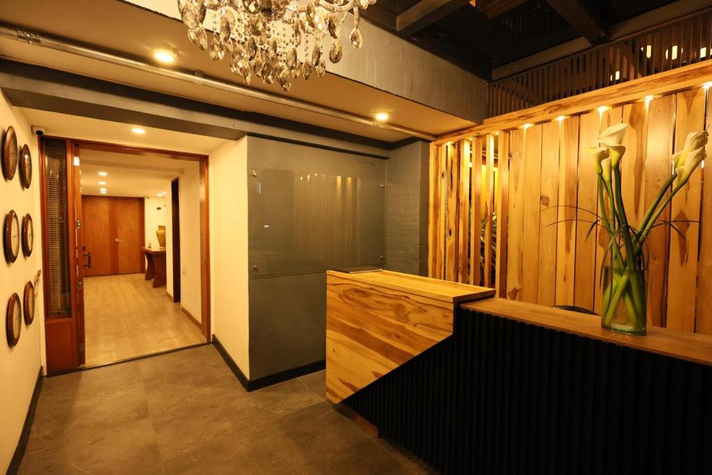 Executive King Suite with Balcony - Casa Pardo 3-3 - 2