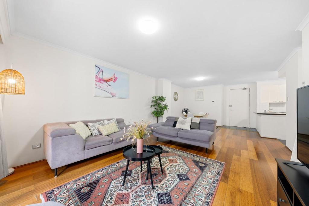 Fantastic 3BR Apt with Parking & Darling Harbour - 10 mins walk, Sydney