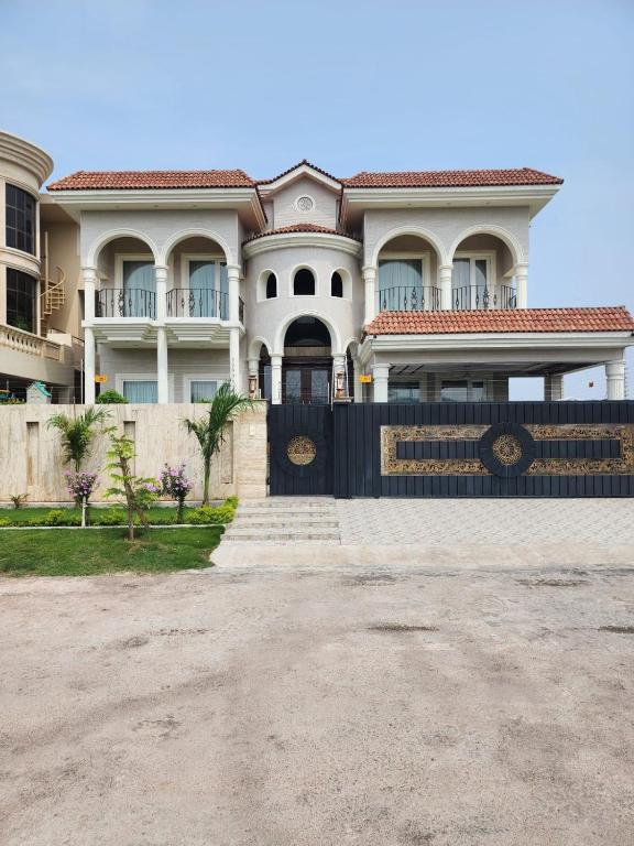 CDA Park Enclave a tastefully furnished property !, Islámábád