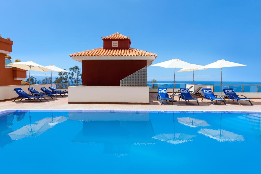 Apartamentos Terrazas Los Gigantes by Suncanarias — Main photo in Acantilado de los Gigantes, Canary Islands