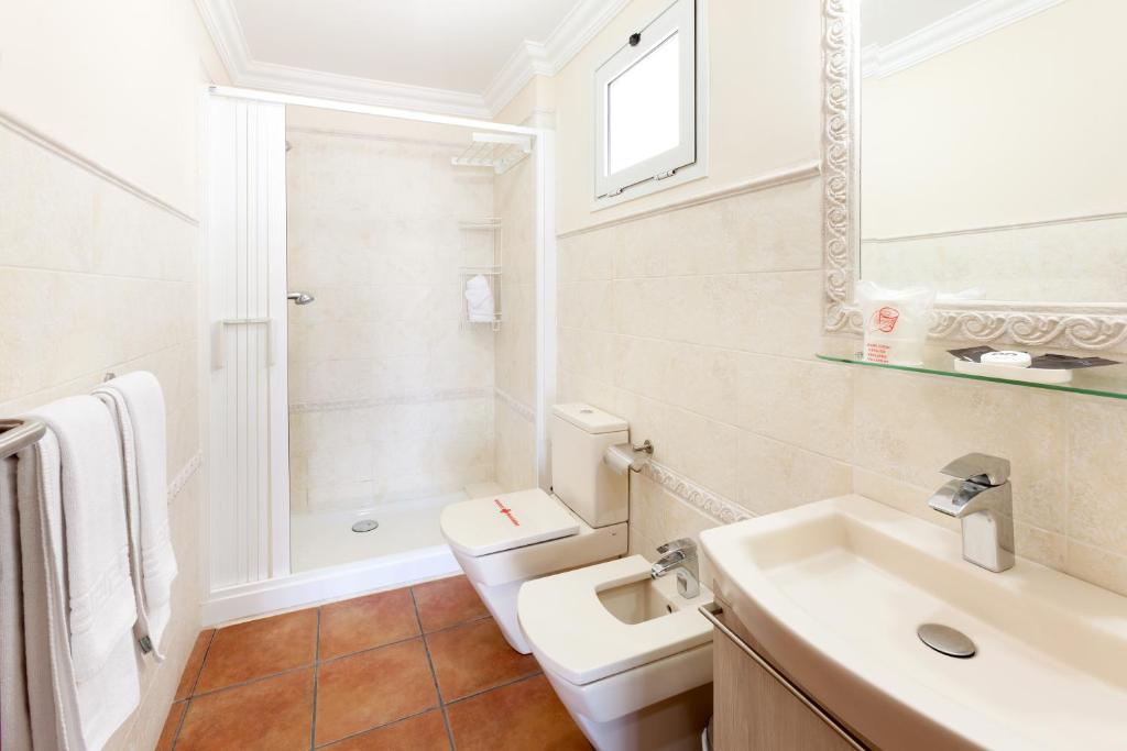 Apartamentos Terrazas Los Gigantes by Suncanarias — Hotel rooms in Acantilado de los Gigantes, Canary Islands