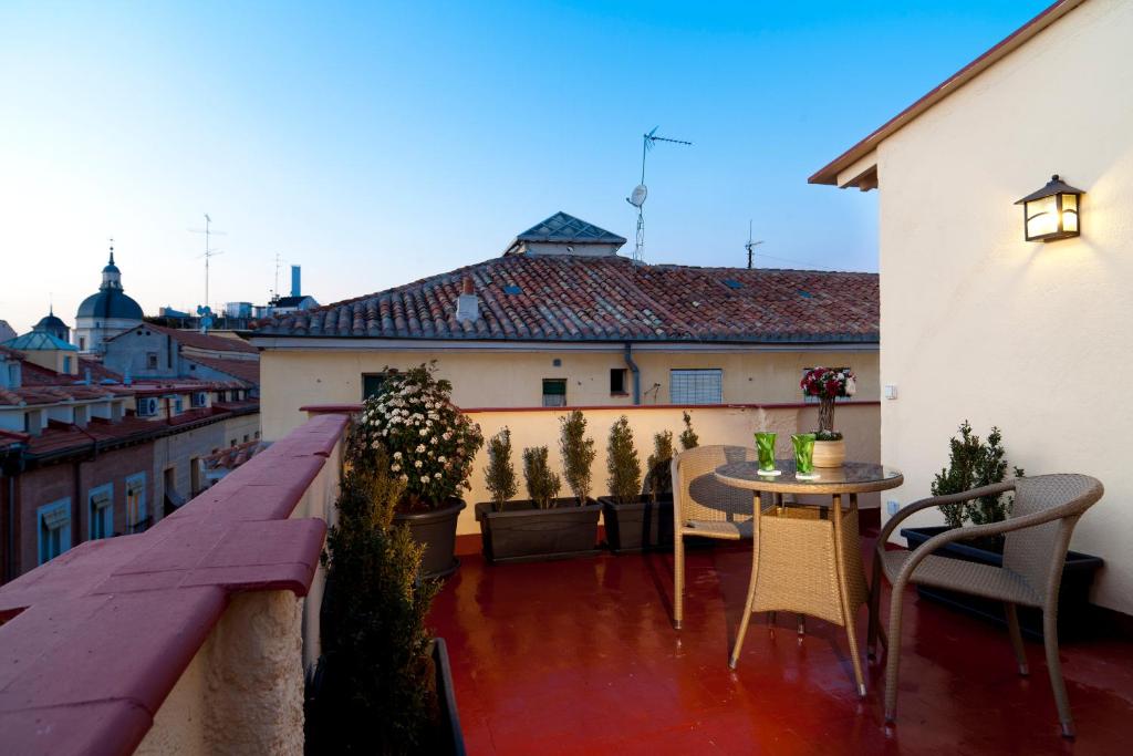 Restaurant, Hostal THC Tirso de Molina in Madrid