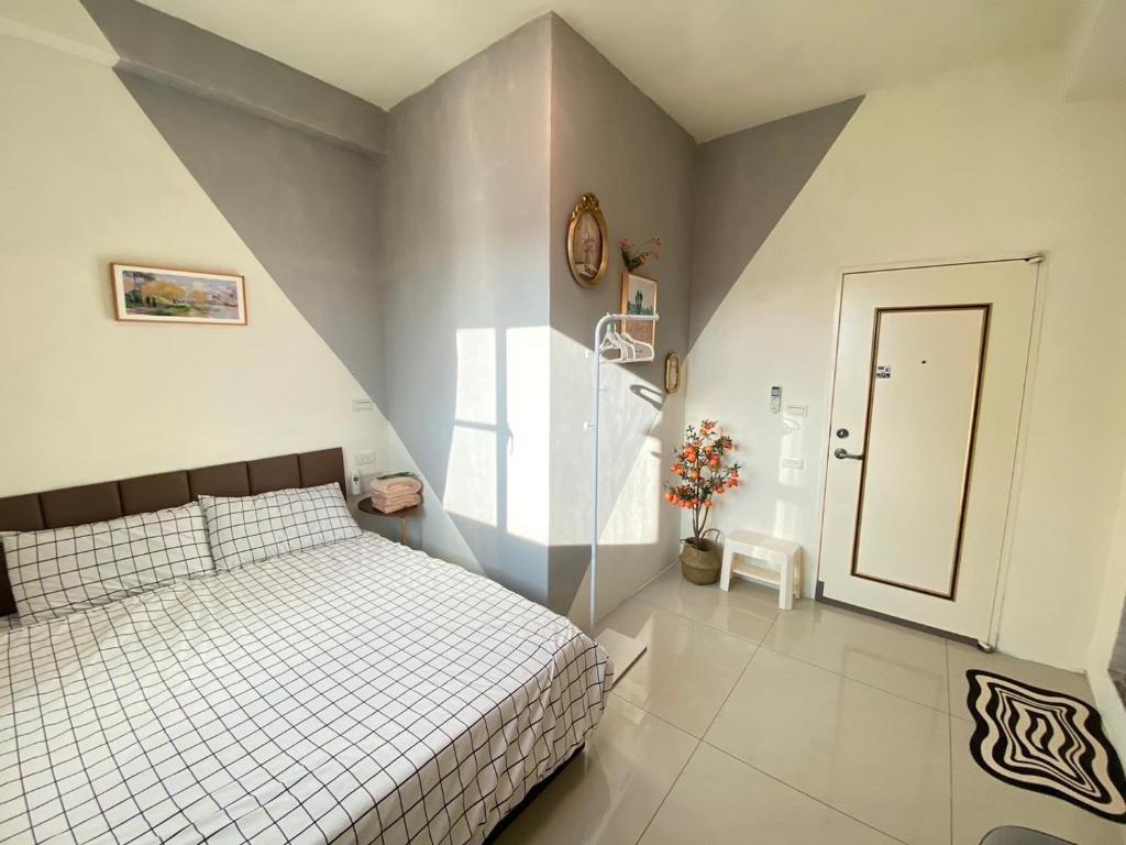 大橋旁民宿, Jincheng