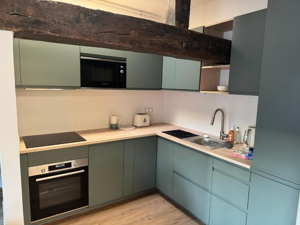 70 m2, Renovated, Perfect Location in central Paris - 2