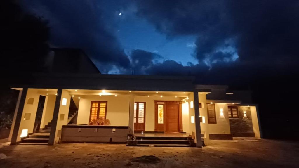 Holidays Gateway, Marayoor