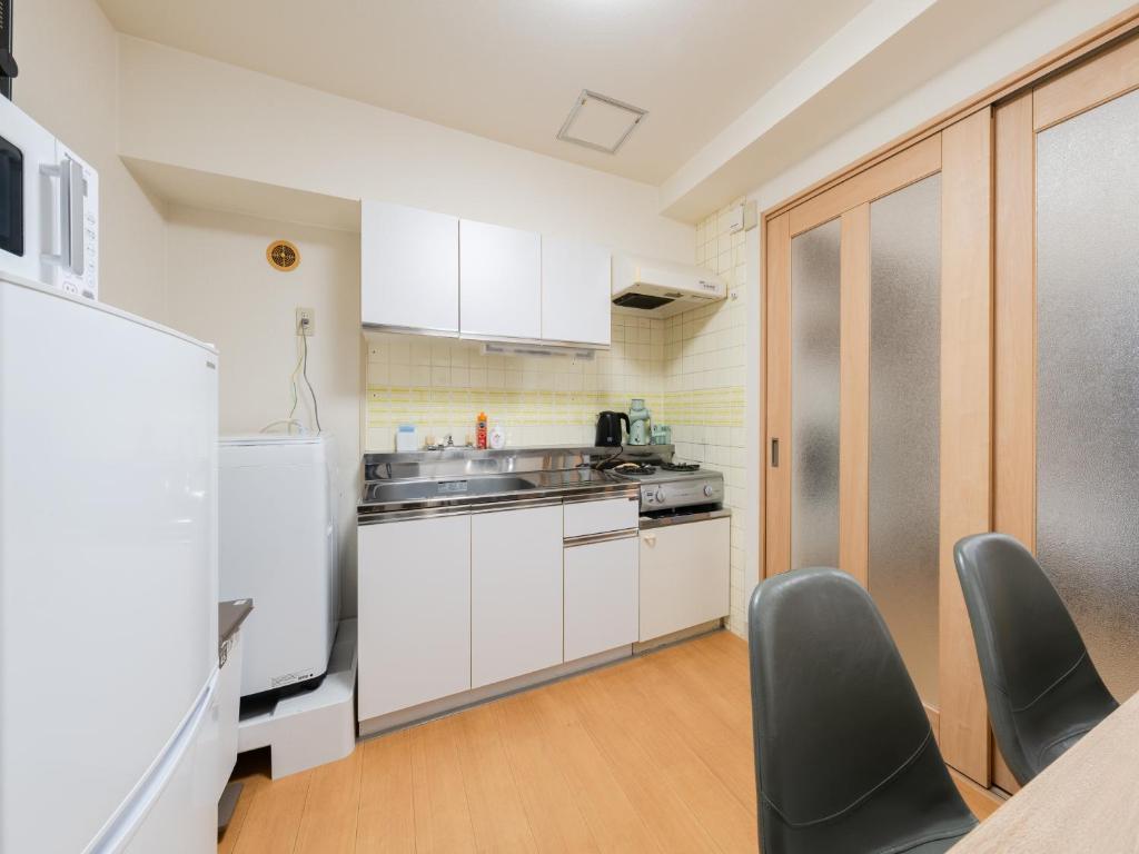 Shinjuku, 5min walk Higashi-Shinjuku Sta ,Kabukicho,KingBed, Switch,Wi-Fi ,PocketWiFi