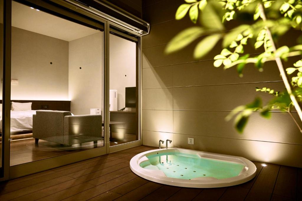 星の華 Hoshi no Hana 16歳以上, Takeo