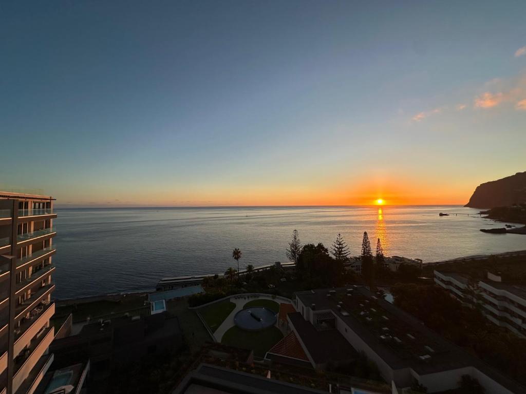 Acqua Dollar, Funchal
