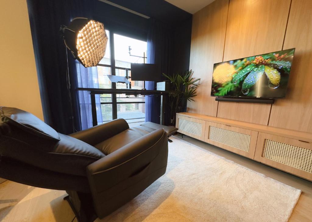 The Workspace ASU Premium Office Apartment - 2