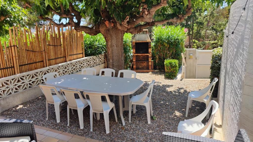 Villa en bord de mer à Saint Pierre la mer - 2