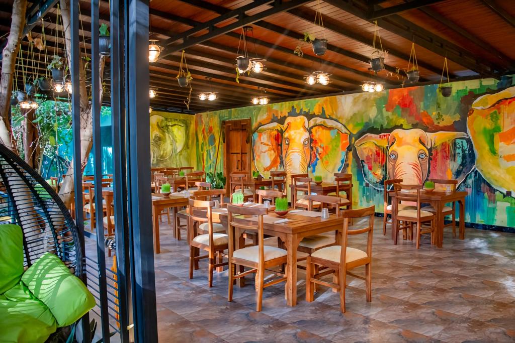 ハバラナ アンバセワナ リゾート (Habarana Ambasewana Resort)