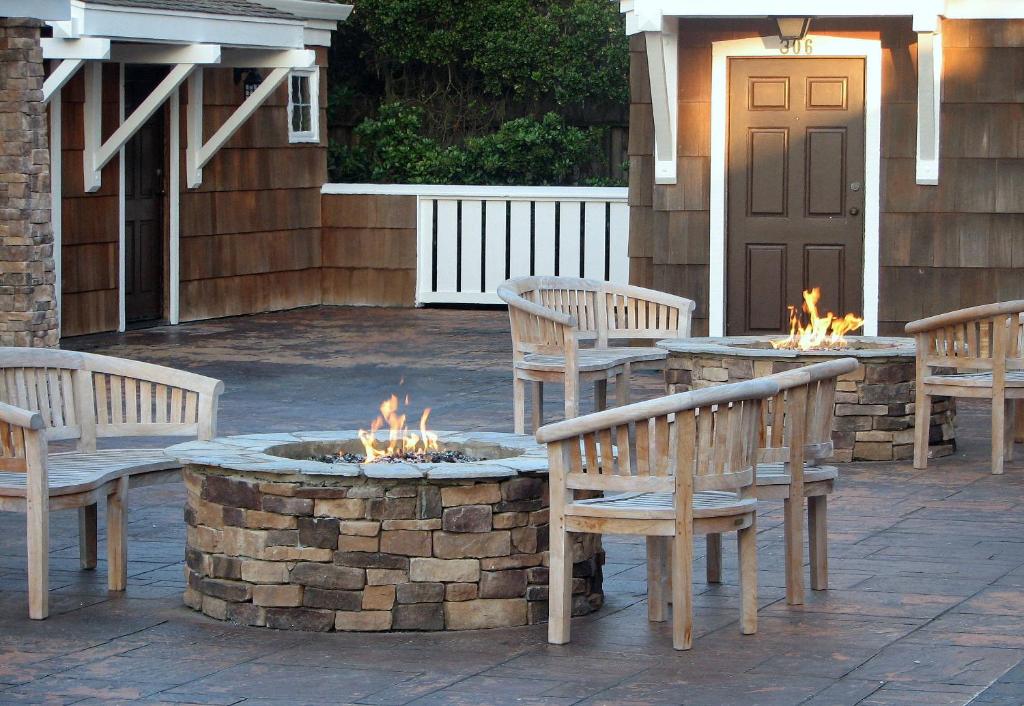 Lighthouse Lodge & Cottages Photo 28