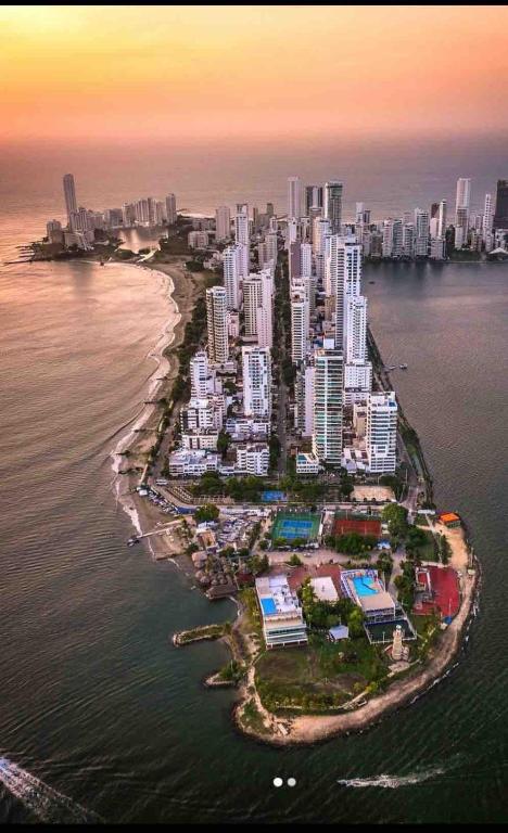 Cartagena Colombia- h2 Hyatt condo-Bay view - 3