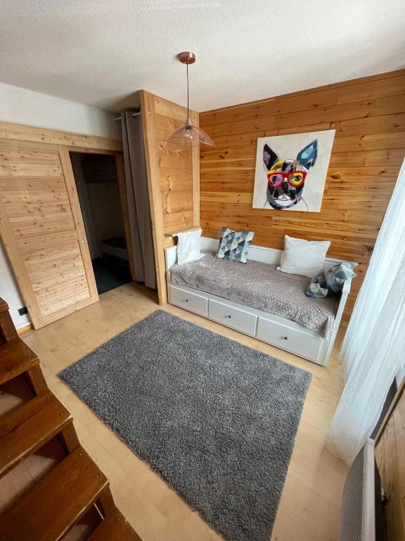 Warm Duplex, Cozy, Village Square - 3