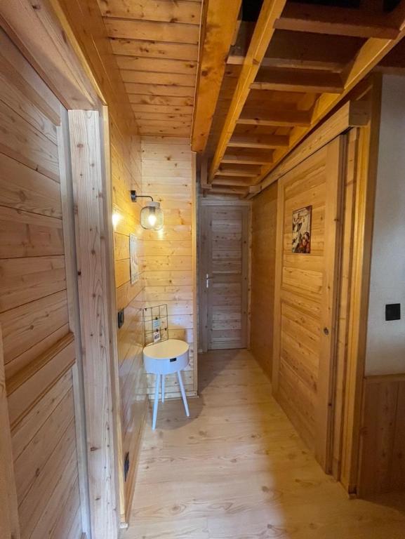 Warm Duplex, Cozy, Village Square - 4