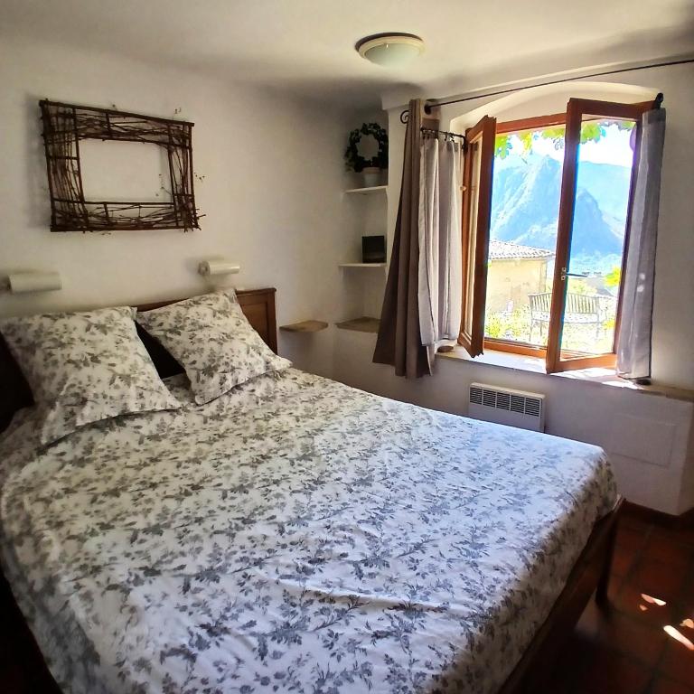 Chambres d'Hotes - Queen bed, Gorges du Verdon, Castellane