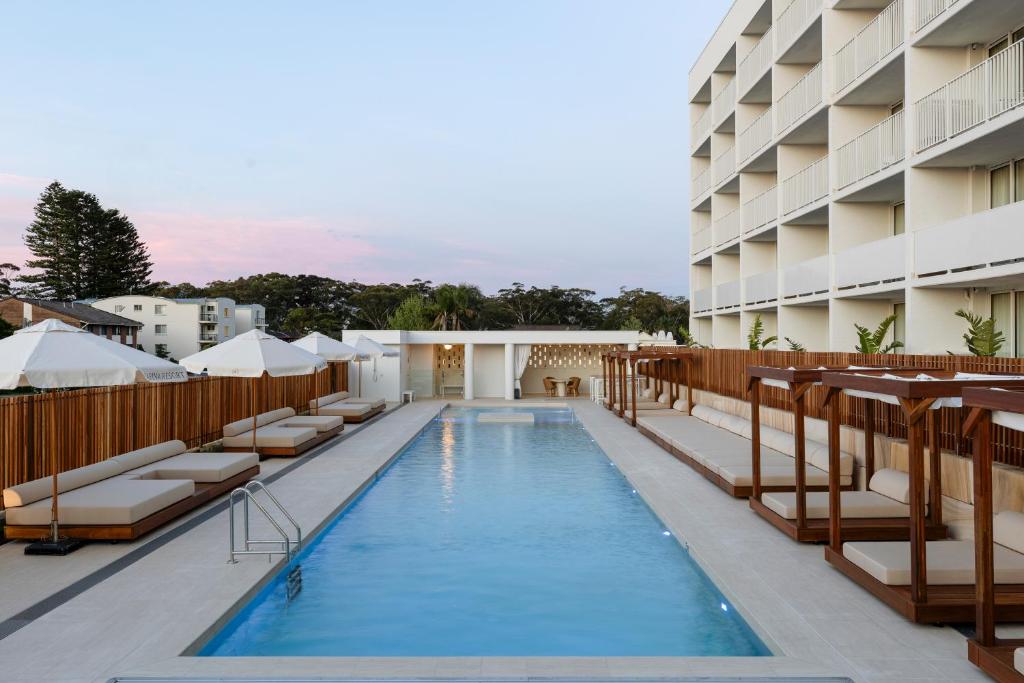 Swimming pool