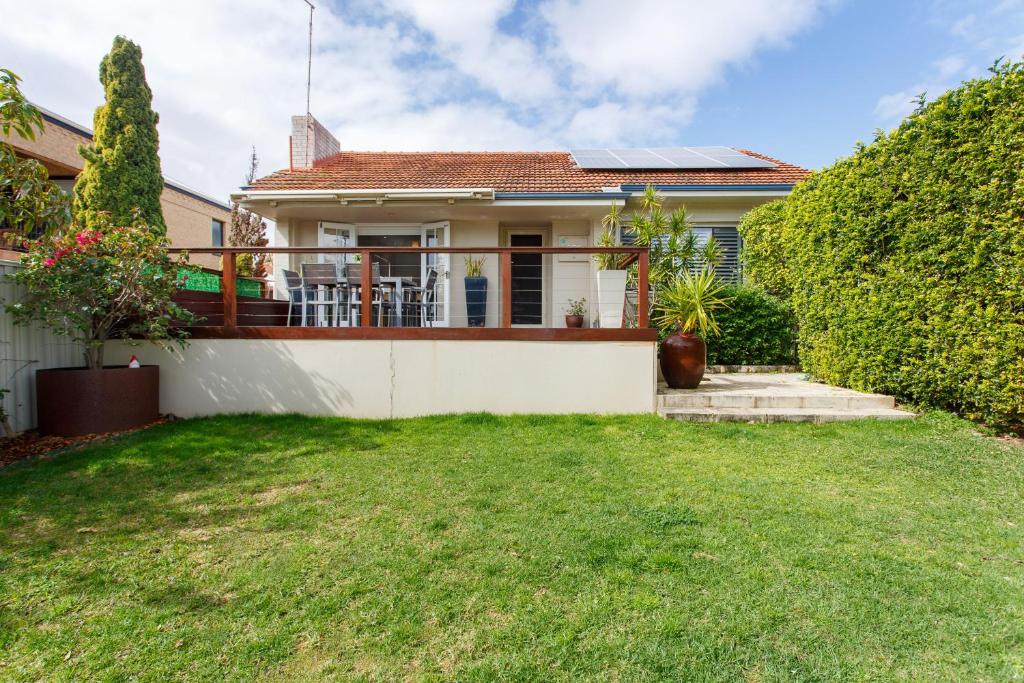 Sunset Serenity in Scarborough, Perth