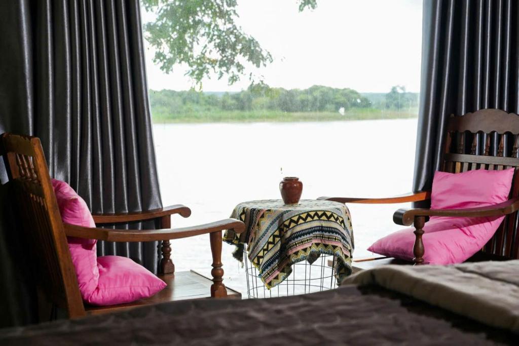 The Lazy Farm, Kon Rung (1)