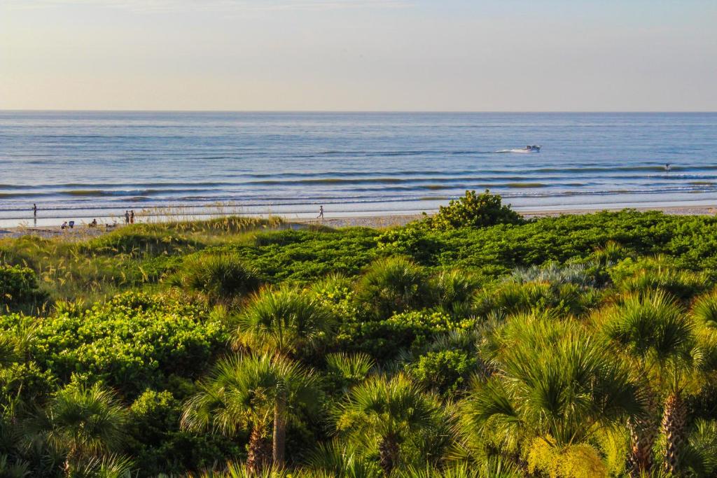 The Resort on Cocoa Beach a VRI Resort photo