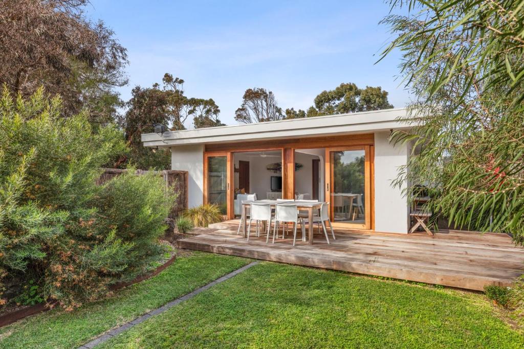 Lonnie Pad, Point Lonsdale