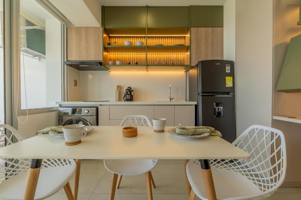 Charming Seafront Loft - 3