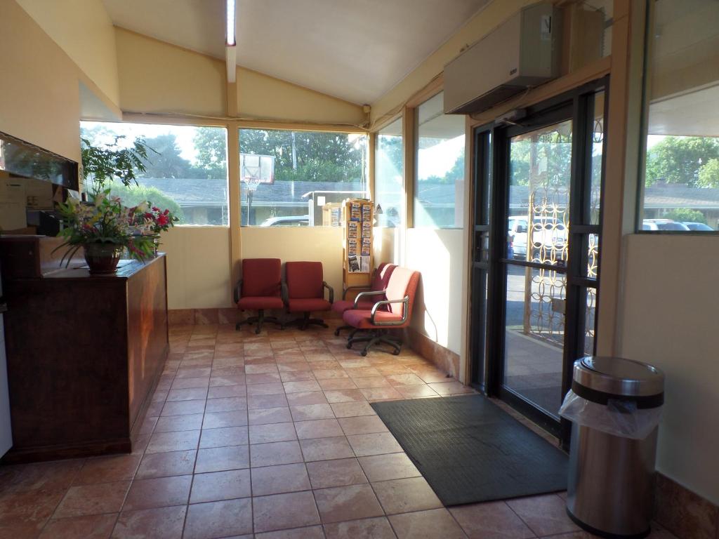 Bayfront Inn photo