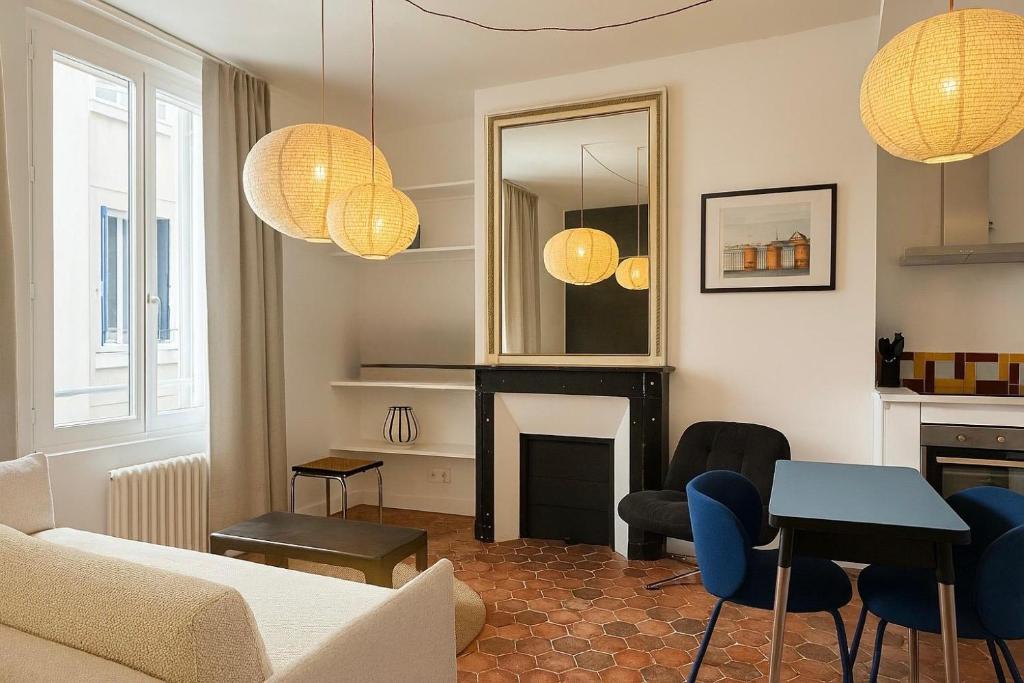 Appartement rue Montorgueil au Halles - Paris 1 - 2