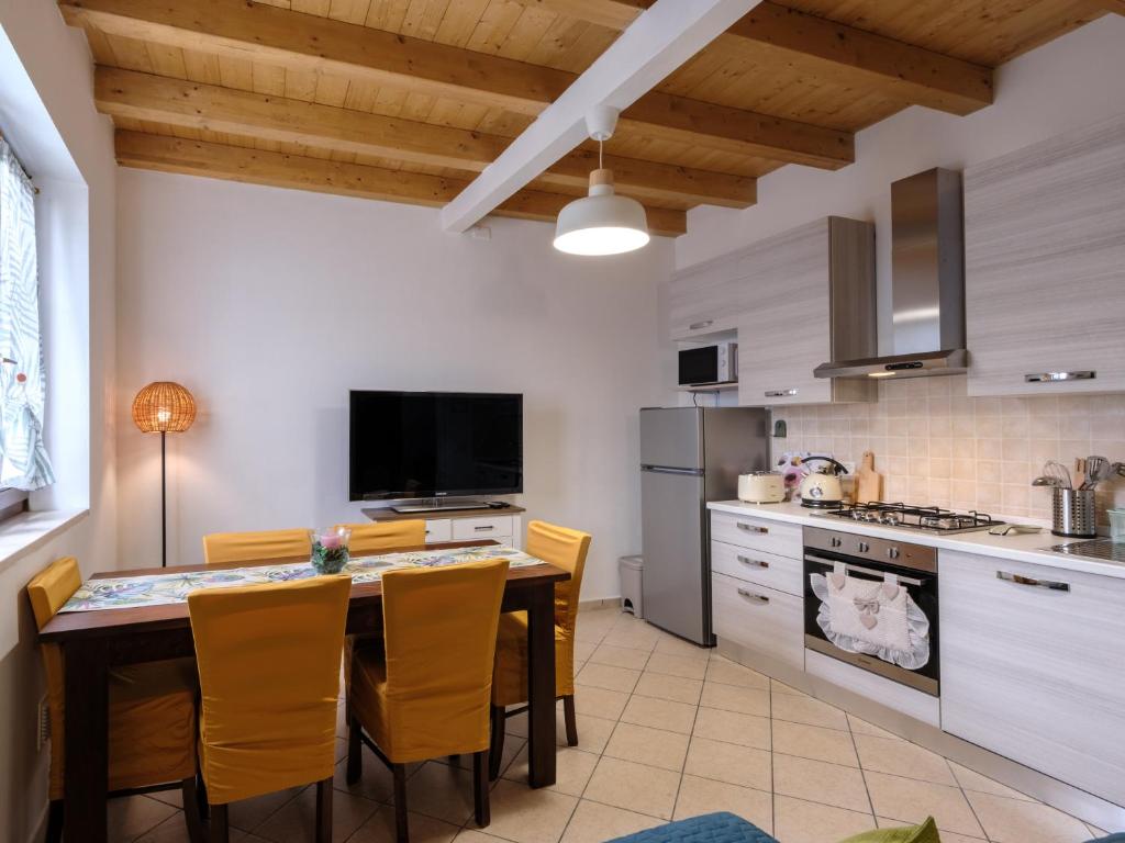 Holiday Home Castelnuovo del Garda by Holiday World - 2