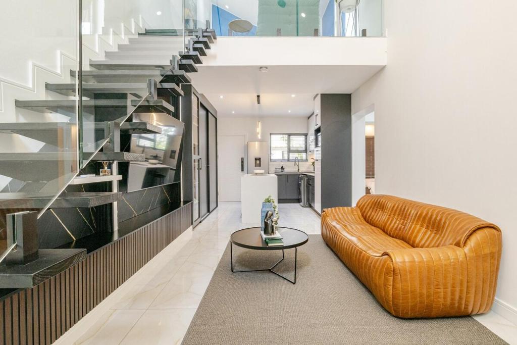 The Icons Lounge - Exclusive Penthouse in Fourways with Pool Table, Fourways