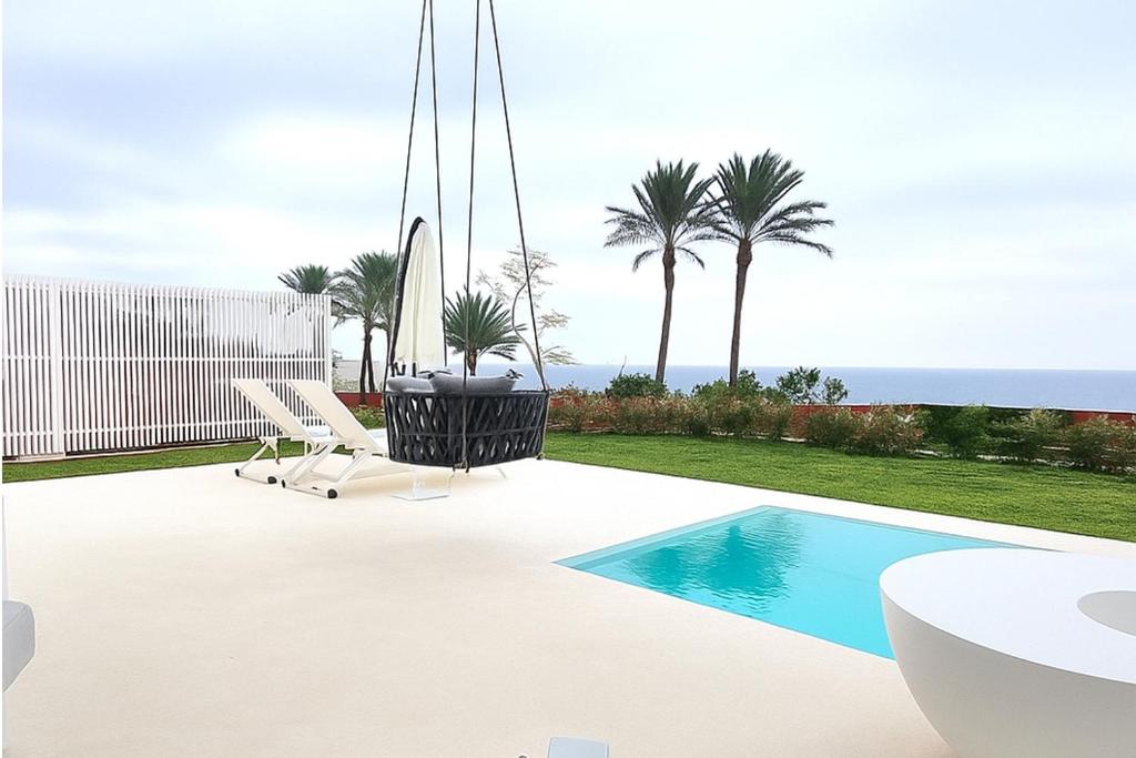 Escape by Orchid, Batroûn