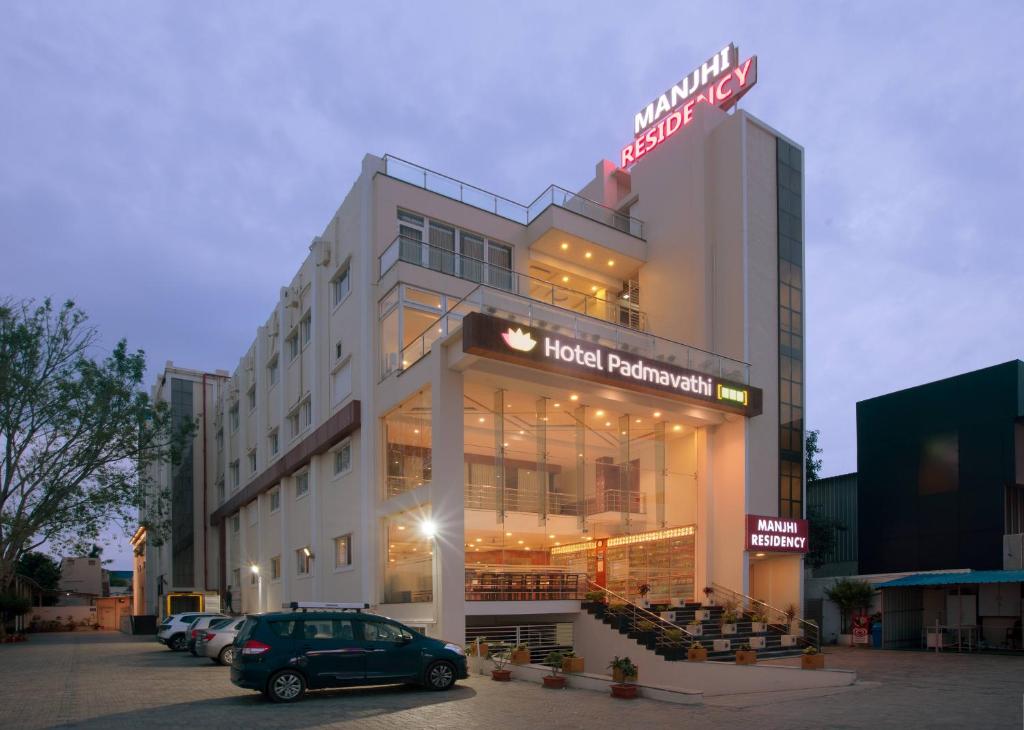 Manjhi Stay, Tiruččiráppalli