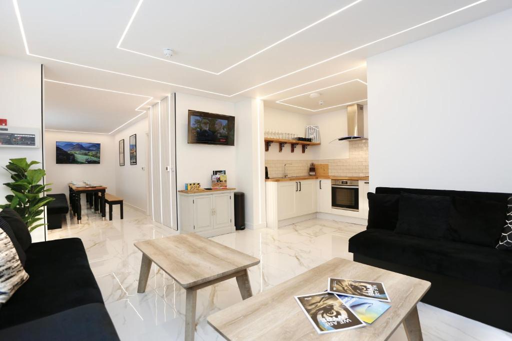 STAY BY THE SEA Deluxe Apartment, Blackpool