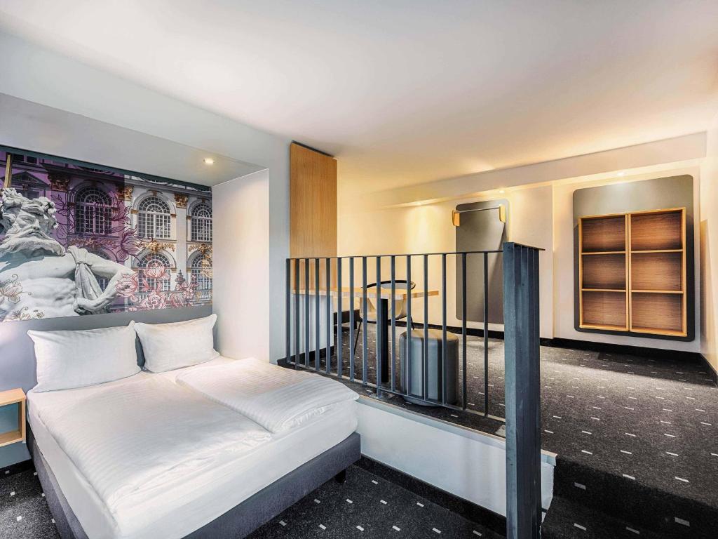 B&B Hotel München-Moosach - 4