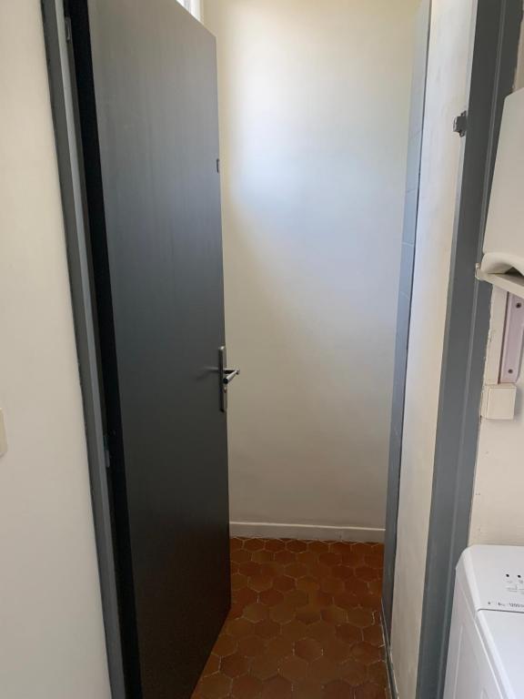 Appartement F2 agréable avec terrasse - 3