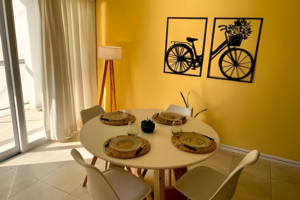 Beautiful apartment, park meters, AA and Parking - 4