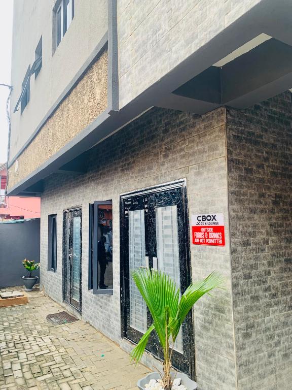 Cbox Lodge & Lounge, Lagos