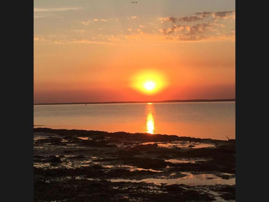 The Van 2, Porchfield